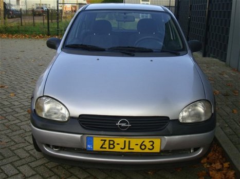 Opel Corsa - 1.2i-16V Strada Apk 7-2020 Stuurbekrachtiging - 1