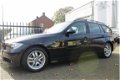 BMW 3-serie Touring - 320i Executive Navi Pano PDC ECC Topstaat - 1 - Thumbnail