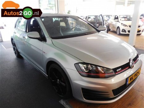 Volkswagen Golf - 2.0 TSI GTI - 1