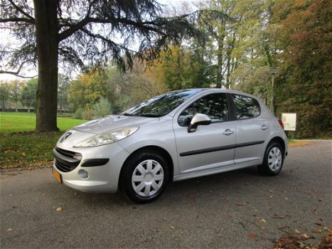 Peugeot 207 - 1.4-16V Color-line lpg g3. airco.electr.ramen.stuurbekr.deurvergrendel.5 deurs - 1