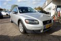 Volvo C30 - 2.0D Kinetic , 100% DEALER-ONDERHOUDEN, AIRCO, CRUISE, APK 29-06-2020, RECENT NIEUWE DIS - 1 - Thumbnail