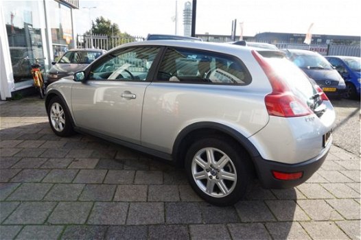 Volvo C30 - 2.0D Kinetic , 100% DEALER-ONDERHOUDEN, AIRCO, CRUISE, APK 29-06-2020, RECENT NIEUWE DIS - 1