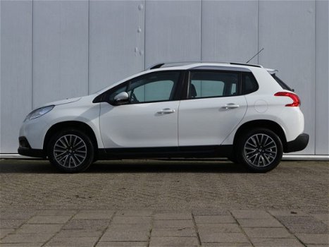 Peugeot 2008 - 1.2 82 pk automaat Active Navigatie / Airco / Cruise - 1