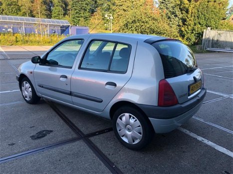 Renault Clio - CLIO; 1.2 2005 - 1