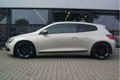 Volkswagen Scirocco - 1.4 TSI Highline >>NIEUWE MOTOR<< + LEER + NAVI + LM VELGEN - 1 - Thumbnail