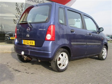 Opel Agila - 1.2-16V Elegance 4 seizoen banden Stuurbekrachtiging, Elektrische ramen (occasion) - 1