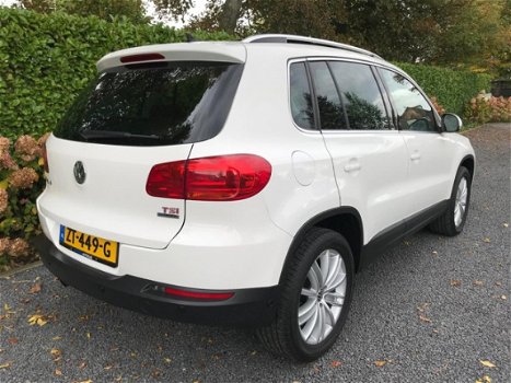 Volkswagen Tiguan - 1.4 TSI Sport&Style Luxe uitvoering Rijklaar - 1