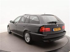 BMW 5-serie Touring - 540i Ex. Youngtimer | 8cilinder | Cosmos zwart | Dakje | Uniek