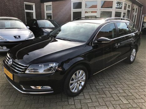 Volkswagen Passat Variant - 1.4 TSI Highline BlueMotion | DSG | Navi | PDC | Trekhaak | km 149816 - 1