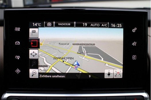 Citroën C4 Cactus - 1.2 (110 pk) Shine automaat - navigatie - 1