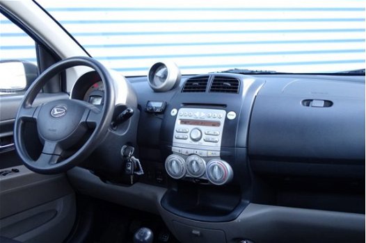 Daihatsu Sirion 2 - 1.3-16V Comfort Airco, Bluetooth, Radio CD, Elektr. Pakket - 1
