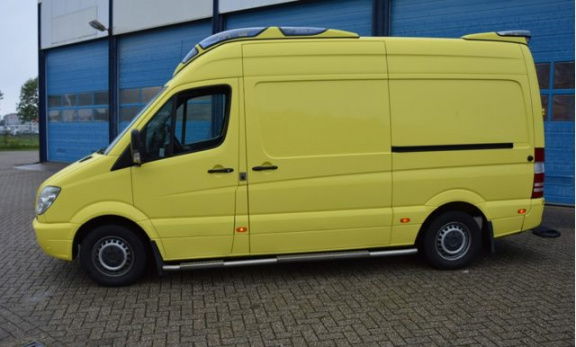 Mercedes-Benz Sprinter - Sprinter 319 CDI Ambulance RTW KTW - 1