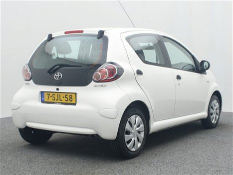 Toyota Aygo - 1.0 Vvt-I Now - 1