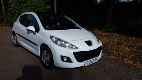 Peugeot 207 - 1.4 VTi XS Met panorama, cruise en clima - 1