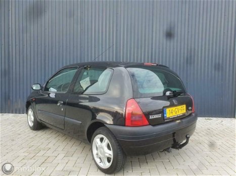 Renault Clio - 1.4 Nw APK NAP ZUinig rijden Trekhaak - 1