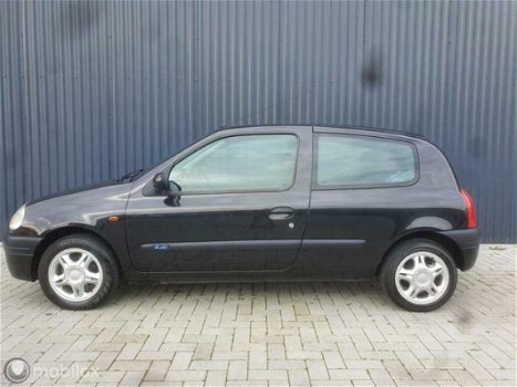 Renault Clio - 1.4 Nw APK NAP ZUinig rijden Trekhaak - 1