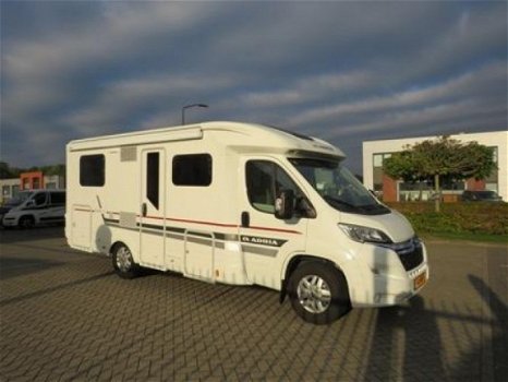 Adria Coral Axess 650 SF Anniversery - 1
