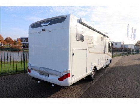 Hymer B678 PremiumLine Enkele bedden / 150 PK - 3