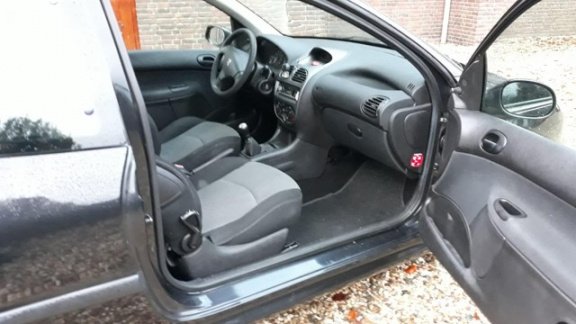 Peugeot 206 - 1.4 XR Challenge zeer nette auto - 1