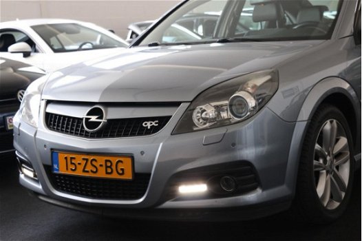 Opel Vectra GTS - 1.8-16V Executive OPC Line 140Pk 5-Deurs LED Nieuw Staat - 1