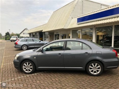 Toyota Avensis - 2.0 D-4D Executive - 1