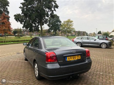 Toyota Avensis - 2.0 D-4D Executive - 1