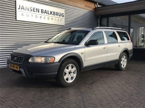 Volvo XC70 - 2.4 D5 TREKHAAK NAVI - 1