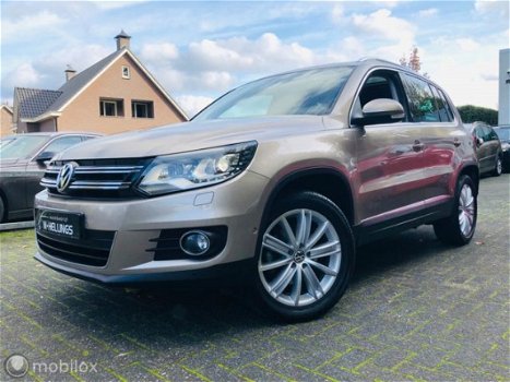 Volkswagen Tiguan - 1.4 TSI Sport&Style BlueMotion Tech Panoramadak / Zeer mooi - 1