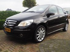 Mercedes-Benz B-klasse - 180 CDI ACTIEPRIJS | Automaat | Navi | Airco | Cruise | PDC |