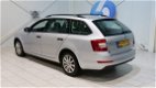 Skoda Octavia - 1.4 TSI 140PK Grt Ambition Airco 10.000km Park.sensor - 1 - Thumbnail