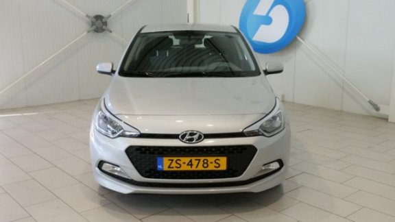 Hyundai i20 - 1.2 HP i-Motion Airco Isofix Ellec.ramen - 1