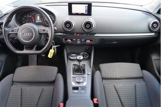 Audi A3 Sportback - 1.4 TFSI Navi Xenon Sportstoelen 18 inch - 1