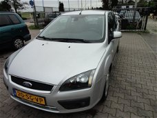 Ford Focus - 1.6-16V Futura