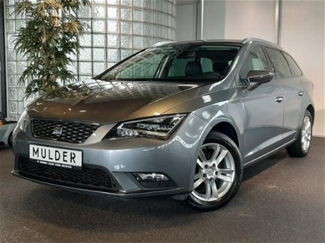 Seat Leon ST - 1.2 TSI 105pk Style Business | Trekhaak | Navi | PDC v+a | - 1