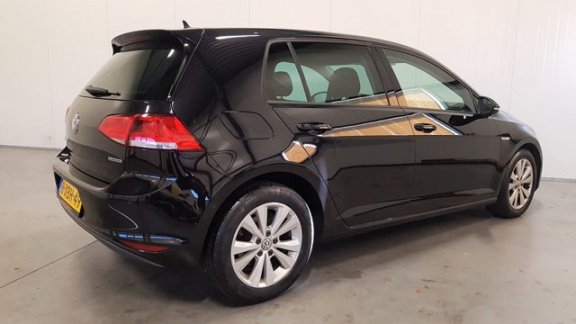 Volkswagen Golf - 1.6 TDI Highline BlueMotion NAVI/CRUISE/CLIMATIC/LMV - 1