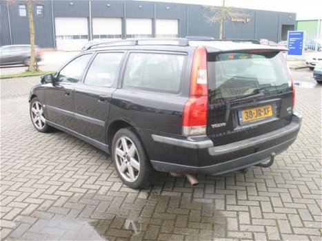 Volvo V70 - 2.4 D5 Geartronic Comfort Line - 1