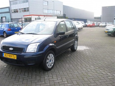 Ford Fusion - 1.4-16V Style - 1