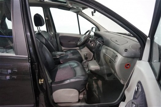 Renault Scénic - 1.6-16V Expression ✔ Nieuwe Distributieriem ✔ APK 11-2020 ✔ Airco ☎ - 1