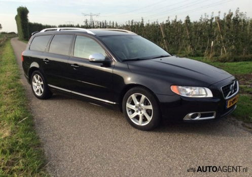 Volvo V70 - 2.0 T AUT R-Edition - 1