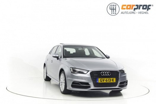 Audi A3 Sportback - 1.4 e-tron PHEV Attraction Pro Line plus Panoramadak Xenon Navigatie - 1