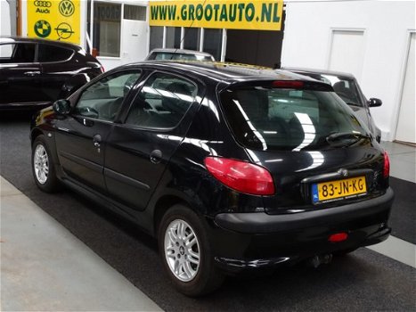 Peugeot 206 - 1.6-16V Gentry Automaat Airco Nap 138757 km - 1