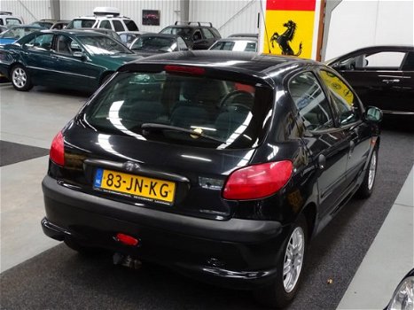 Peugeot 206 - 1.6-16V Gentry Automaat Airco Nap 138757 km - 1