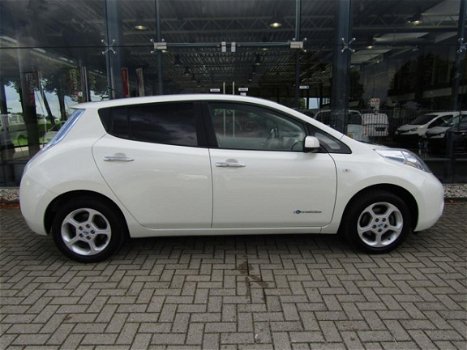 Nissan LEAF - 24KWH | Solar Panel | Dealeronderhouden - 1