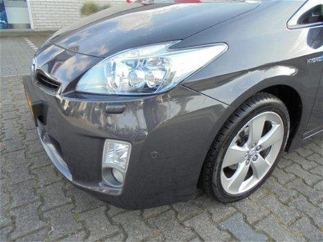 Toyota Prius - 1.8 Dynamic LED verlichting, navigatie en smart key - 1