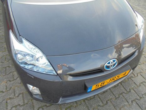 Toyota Prius - 1.8 Dynamic LED verlichting, navigatie en smart key - 1