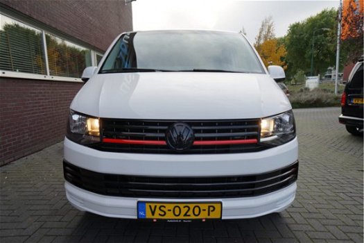 Volkswagen Transporter - 2.0 TDI 180PK L2H1 R-Line Leder Navi Airco Actie - 1