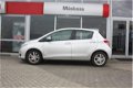 Toyota Yaris - 1.3 VVT-i Now - 1 - Thumbnail