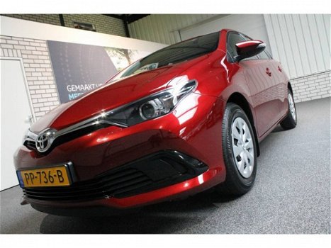 Toyota Auris - 1.3 VVT-i Now 5-Drs - 1