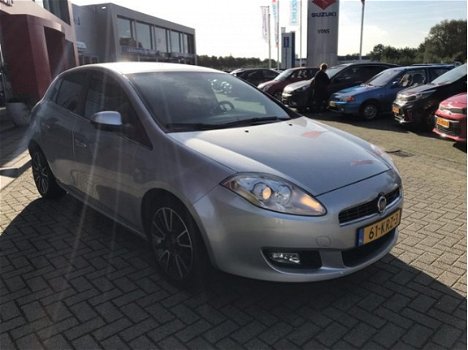 Fiat Bravo - 1.4 T-Jet Racing Automaat 79.000Km 1e eigenaar , dealeronderhouden, perfecte staat info - 1