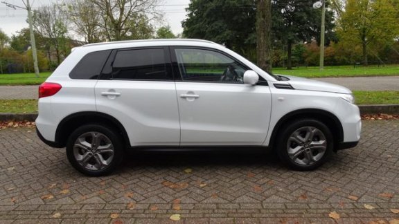 Suzuki Vitara - 1.6 Exclusive Automaat 1.6 I / navigatie - 1